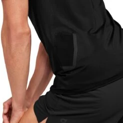 On Running Ultra-T Short-Sleeve Shirt - Men's -Simms Sport Equipment Shop BLA D3 11