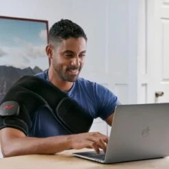 Hyperice Venom 2 Shoulder Wrap -Simms Sport Equipment Shop BLA D3 28