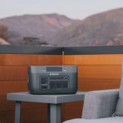 Biolite 1500 BaseCharge Power Station -Simms Sport Equipment Shop ONECOL D17 1